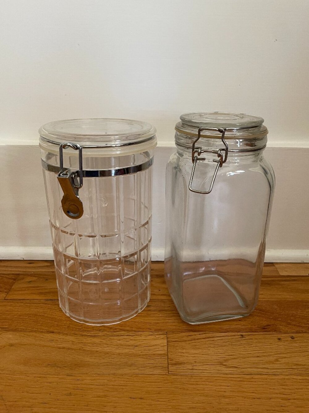 2 Airtight Clear Hinged Kitchen Canisters, Acrylic Felli Qubie & Square Glass